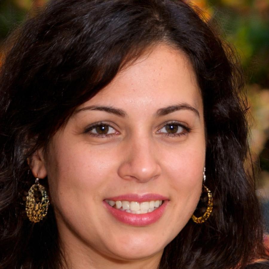 Lena Falkenbach, leitende Dozentin für Finanzanalyse bei vexilopari